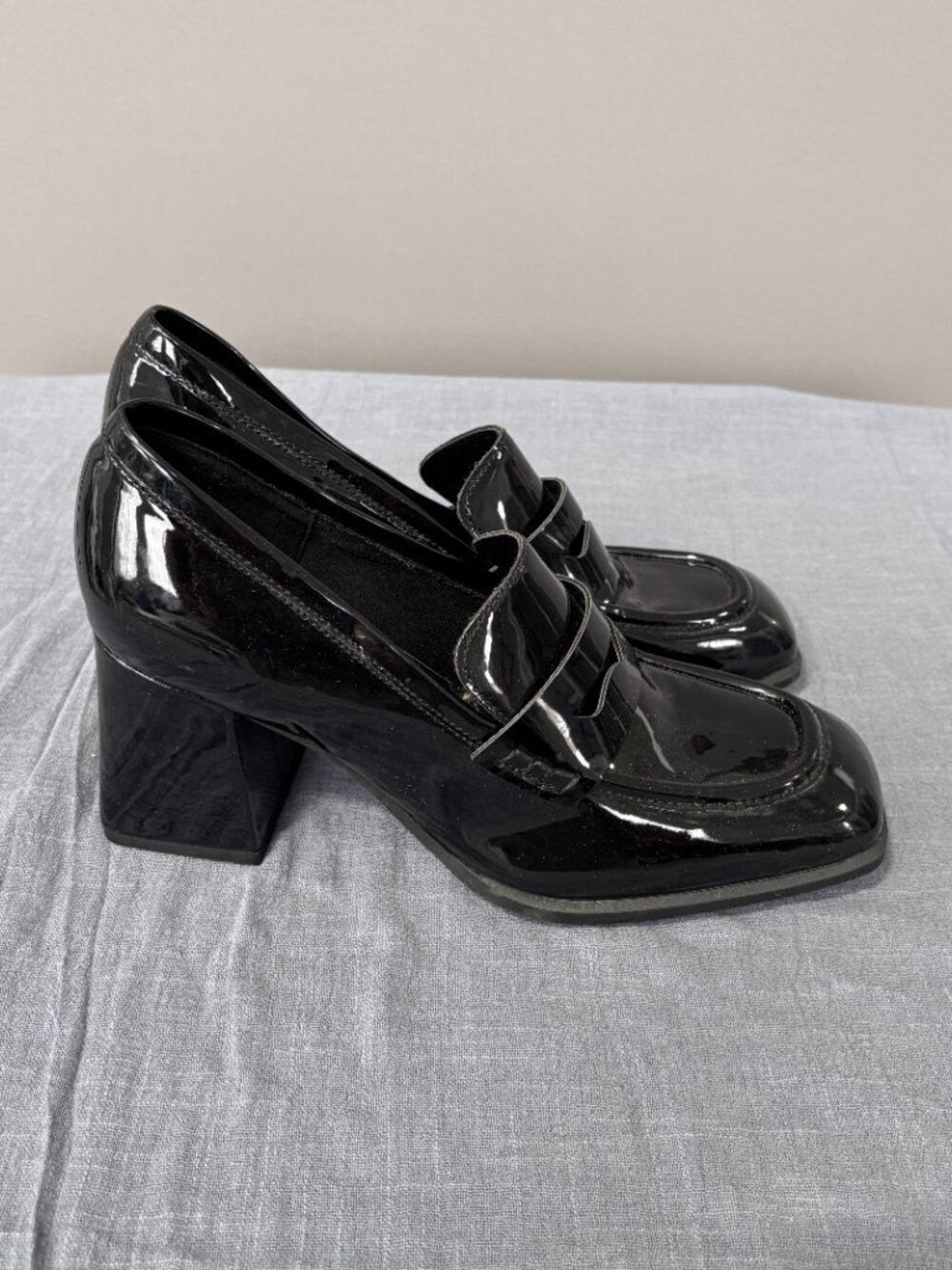 Nine West Zest Heeled Loafers Size 8 / M / Black Patent Leather - Picture 4 of 10